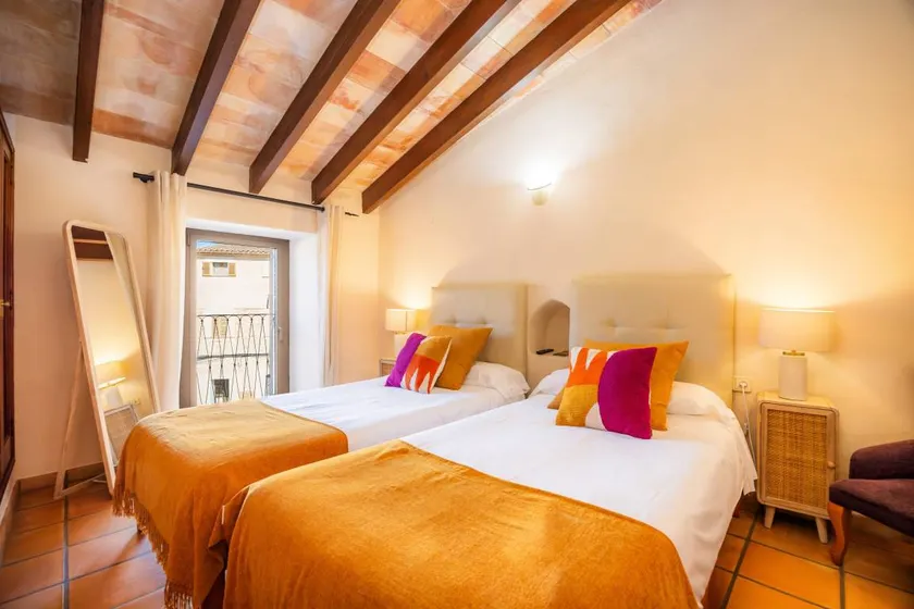 Beautiful aparthotel with terrace, garden & fast internet | Garden view - Image 1