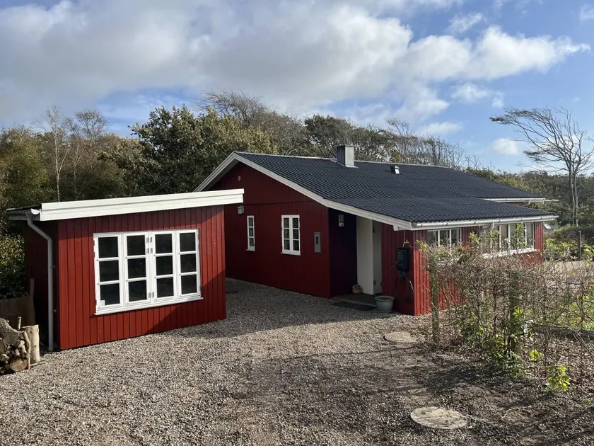 Charming and modern cottage 5 minutes walk from Søndbjerg Beach. - Image 1