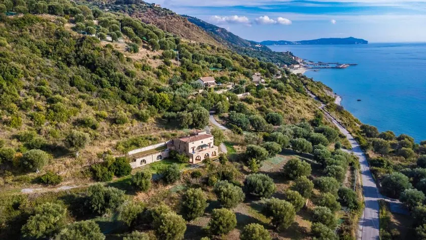 Maison de vacances avec barbecue, terrasse et jardin | Vue lac - Image 1