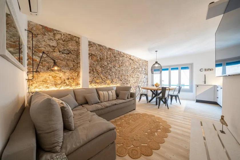 Fully equipped apartment with terrace, private pool & garden | Beach nearby - Image 1