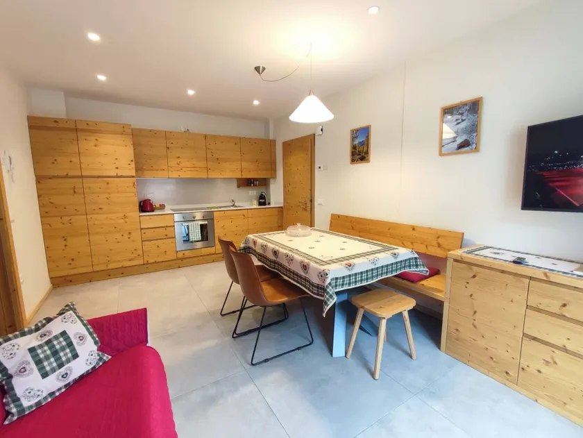 Apartment | Mountain view - Image 1