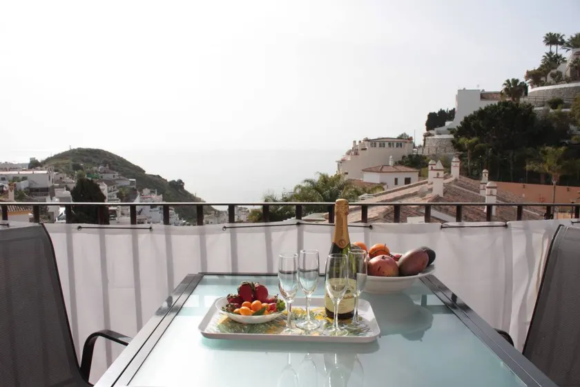 Holiday Home 'Oliva' with Sea View, Wi-Fi and Air Conditioning - Image 1