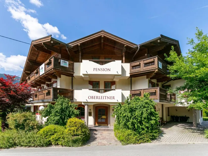 Traditional Tyrolean guesthouse for large groups - Image 1
