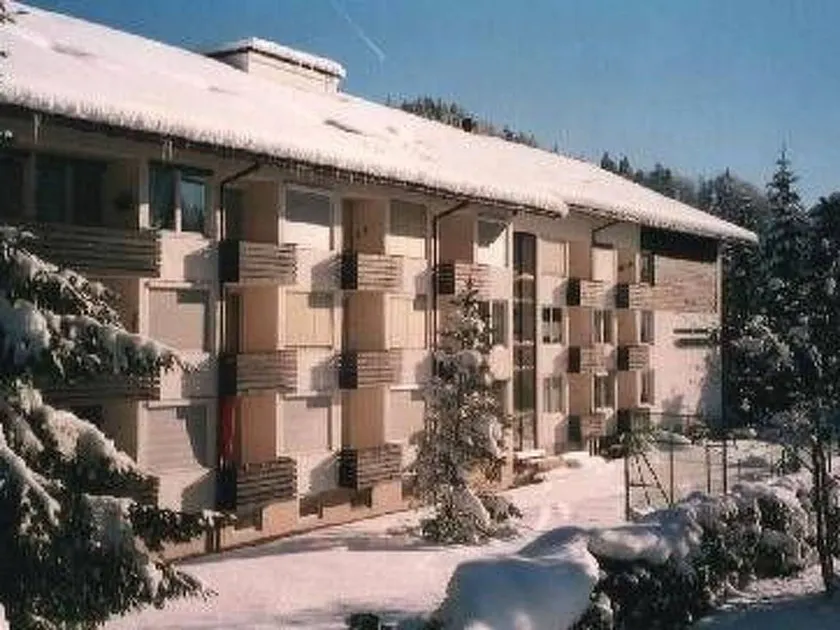 Holiday apartment with garden & pool | Dogs allowed - Image 1