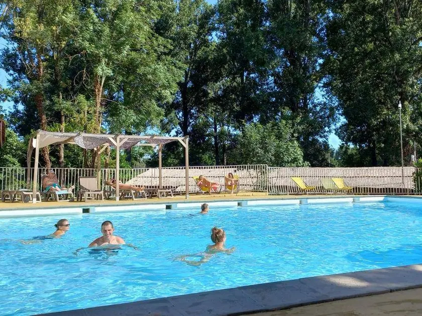 Unique accommodation with terrace & pool - Image 1