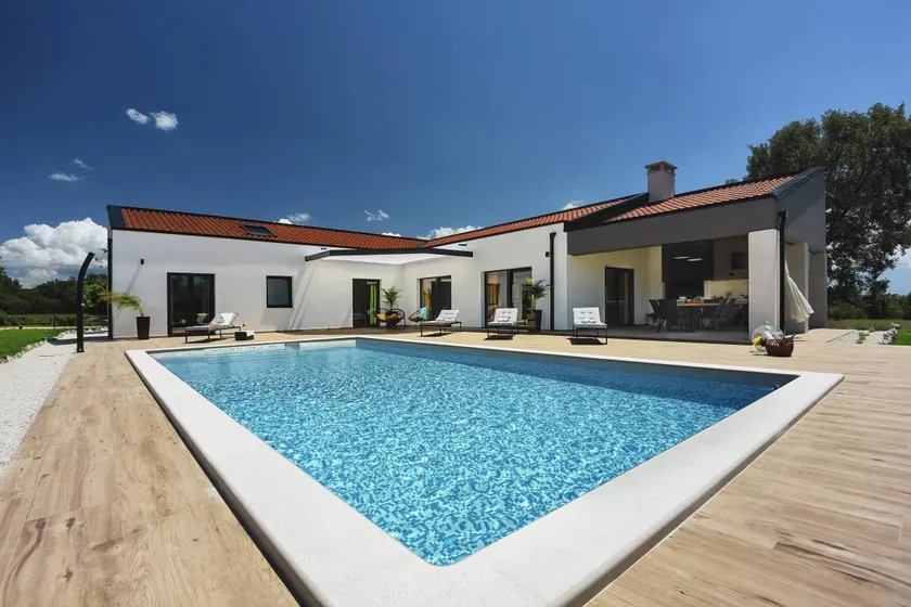 Atractiva villa totalmente equipada con piscina climatizada y barbacoa - Image 1