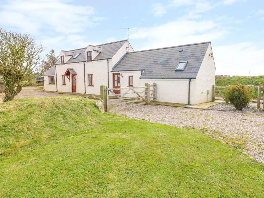 Family-friendly wonderful cottage with garden - Image 1