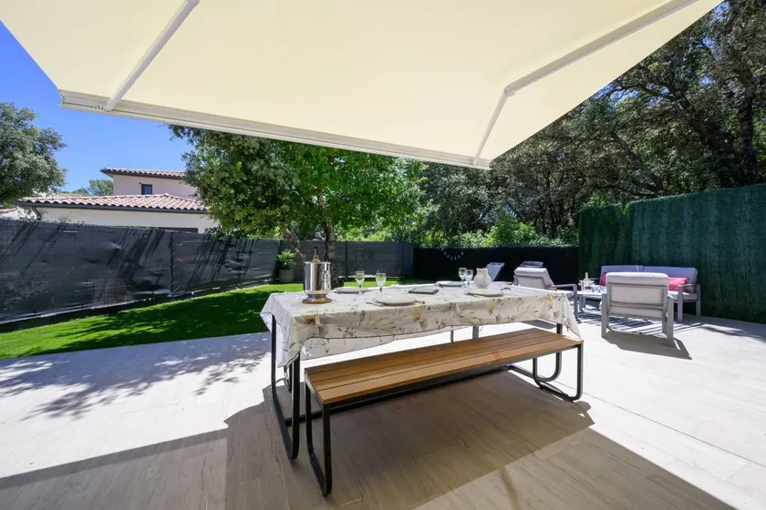 Villa Ndpa – Holiday Home with Garden - Image 1