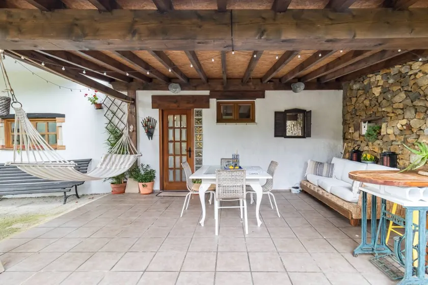 'Kety' Apartment with Mountain Views, Private Terrace, and Wi-Fi - Image 1