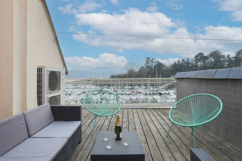 Spacieuse maison de vacances entièrement équipée avec barbecue, terrasse et jardin | Vue mer | Idéale pour le télétravail - Image 1
