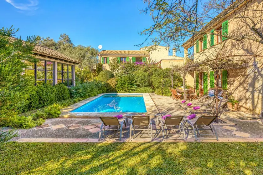 Ferienhaus mit Grill, Garten und Pool - Image 1