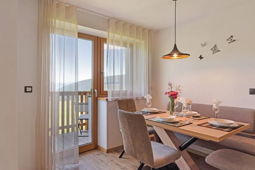 Appartement avec terrasse, internet haut débit et jardin | Vue jardin - Image 1