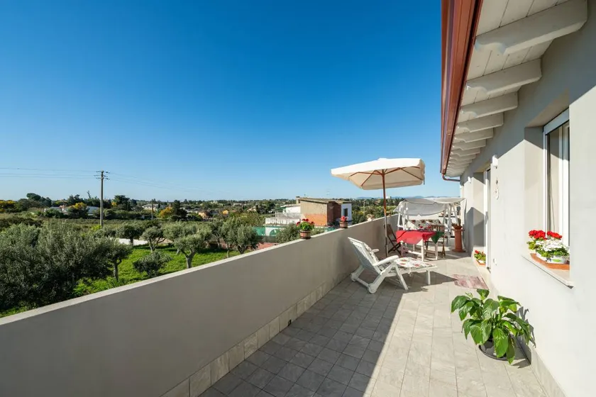 Ferienhaus mit Garten und Terrasse | Gartenblick - Image 1