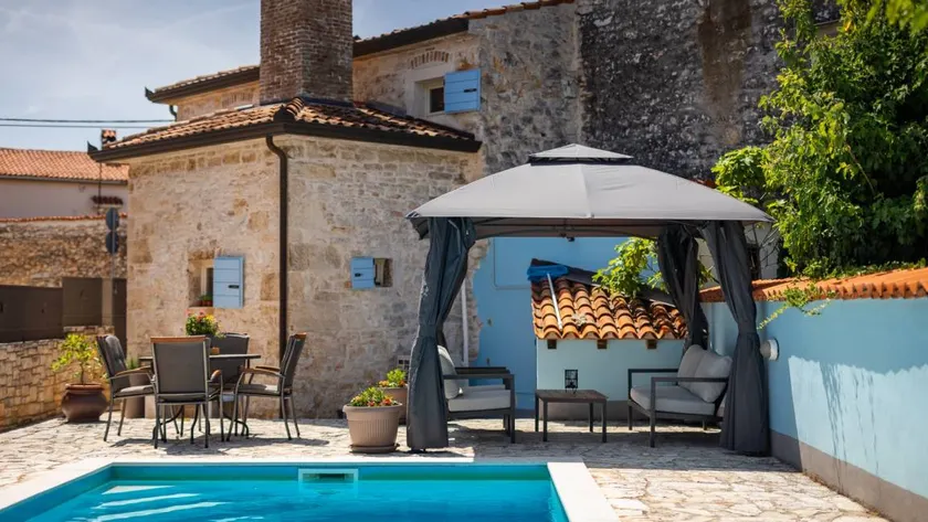 Villa Maralene in Tar, with pool, BBQ and fenced yard! - Image 1