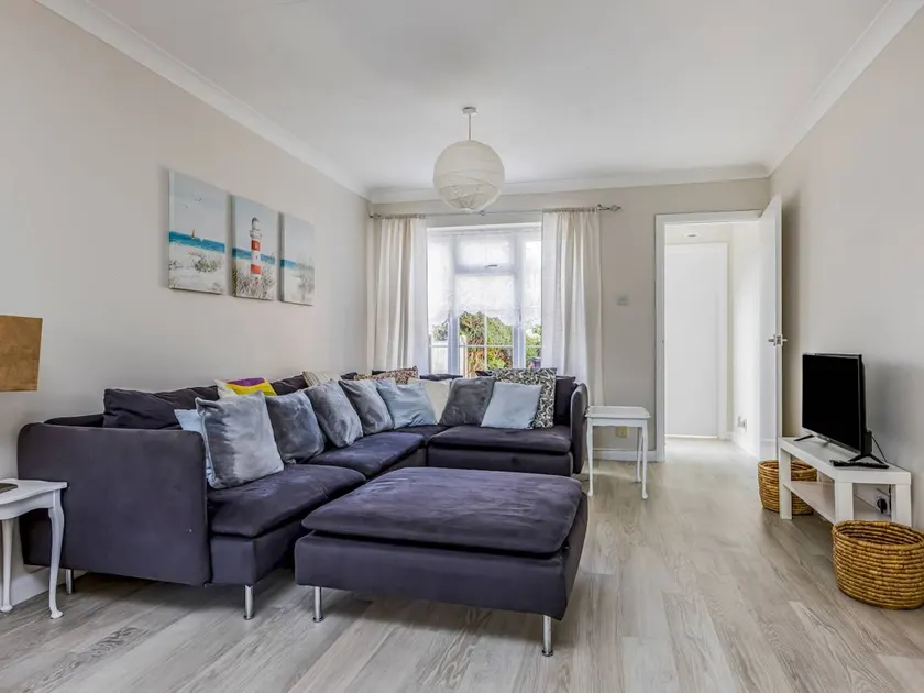 Fully equipped house with fast internet & garden | Pets allowed - Image 1
