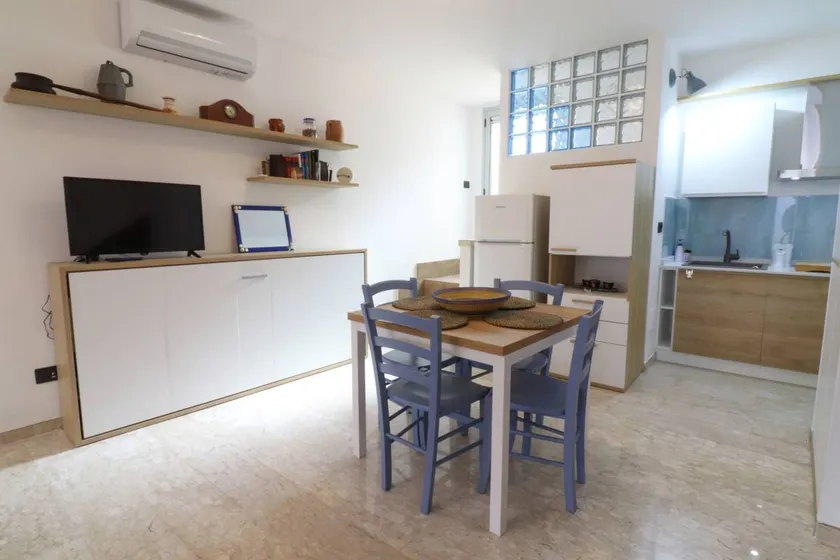 Holiday apartment with terrace - Image 1