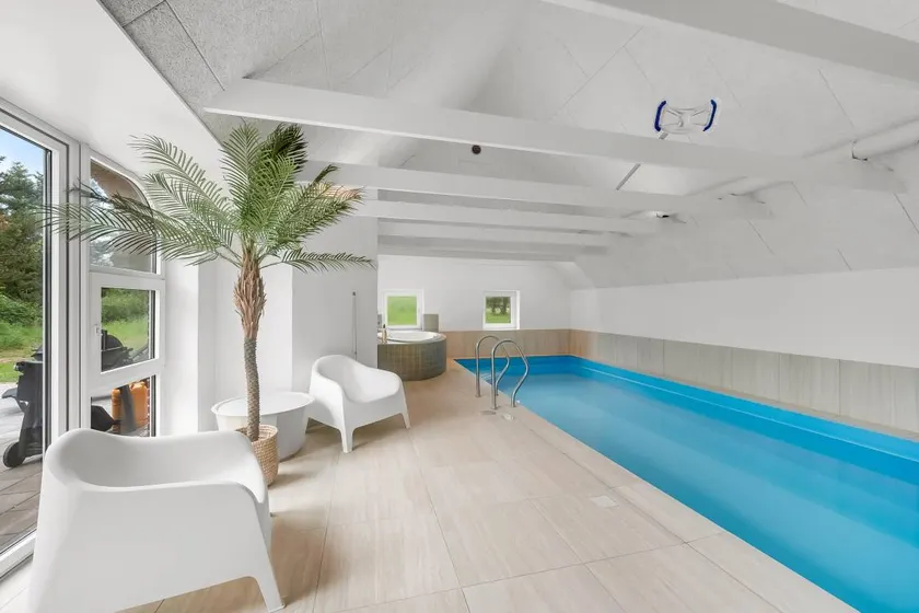 Family-oriented ample house with terrace, pool & sauna | Dogs allowed - Image 1