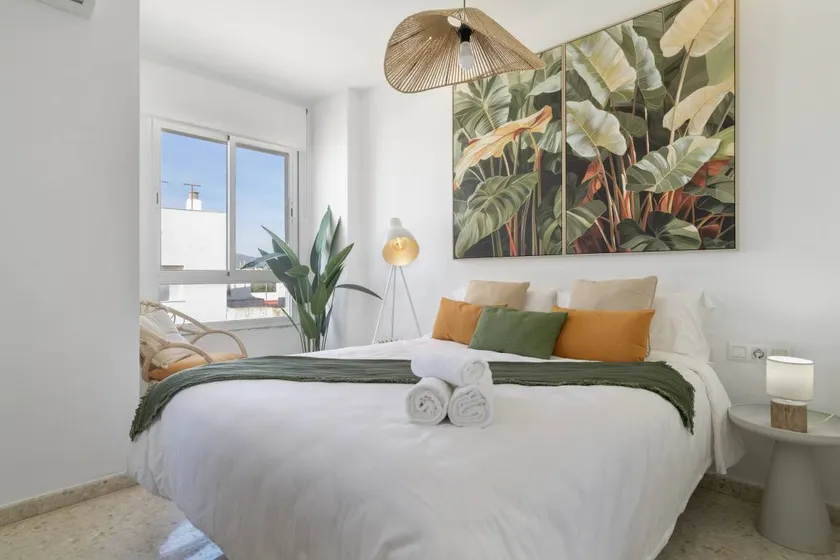 Studio with pool & terrace | City view | Good for workation - Image 1