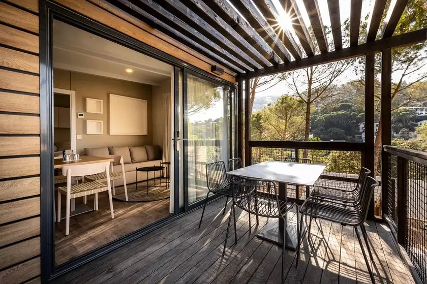 Pleasant mobile home with sauna, terrace & jacuzzi | Beach nearby | Pet-friendly - Image 1