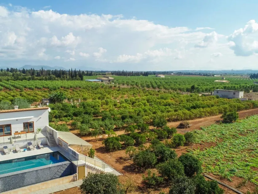 House with terrace, private pool & garden | Mountain view - Image 1