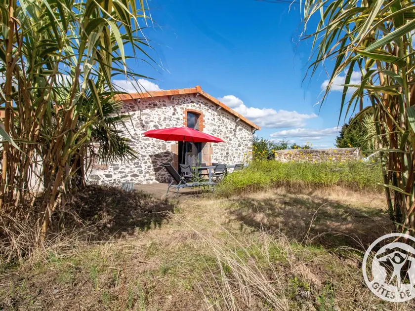 Cottage with BBQ & garden - Image 1