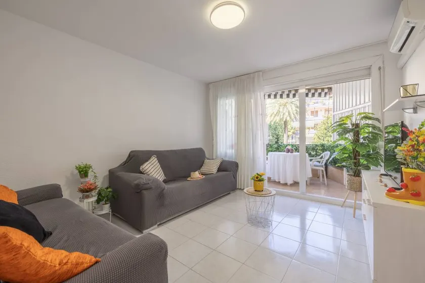 Apartment with terrace, garden & fast internet | Garden view - Image 1