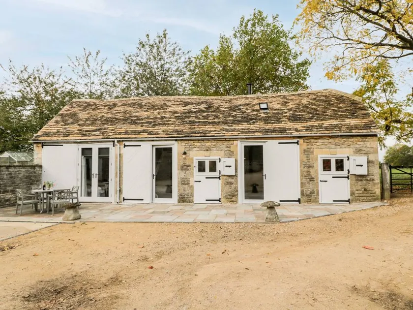 Cottage with garden - Image 1