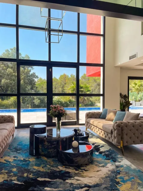 Spacious Villa with Private Pool in Nîmes - Image 1