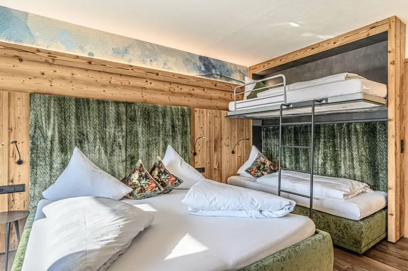 Fully equipped holiday apartment with hot tub, sauna & terrace - Image 1