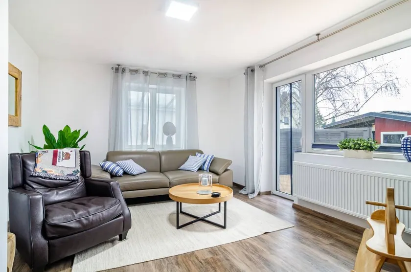 Holiday Apartment "Salem s Treasure Manor" with Private Terrace, Shared Garden & Wi-Fi - Image 1