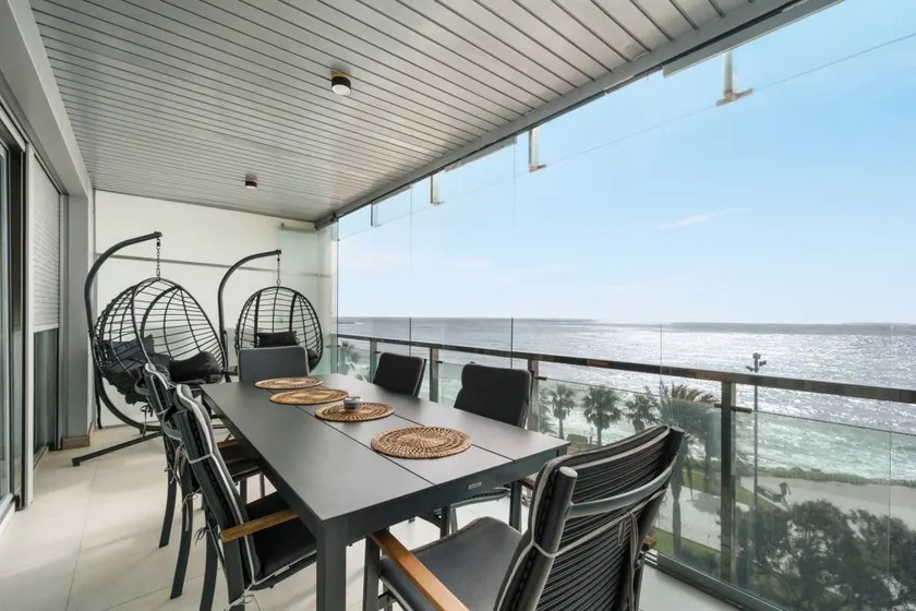 Fully equipped holiday apartment with terrace & pool | Sea view | Beach nearby - Image 1