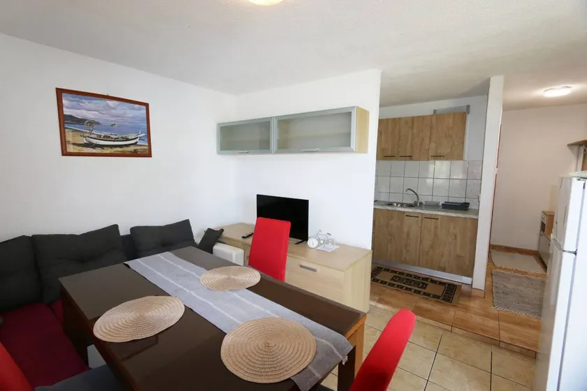 Apartments KIRINČIĆ ANTON - Image 1