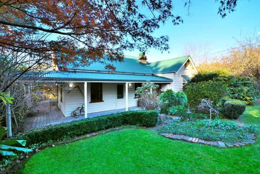 Historic Cottage Rental with a Private Pool in Kangaroo Valley, New South Wales - Image 1