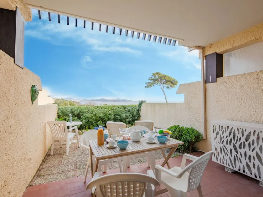 Merveilleux appartement de vacances adapté aux familles avec terrasse et jardin | Vue mer - Image 1