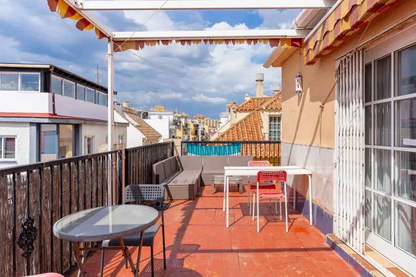 Apartment with terrace & barbeque | City view - Image 1