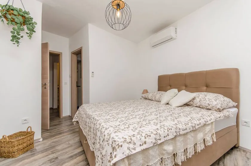 Apartment | Garden view - Image 1