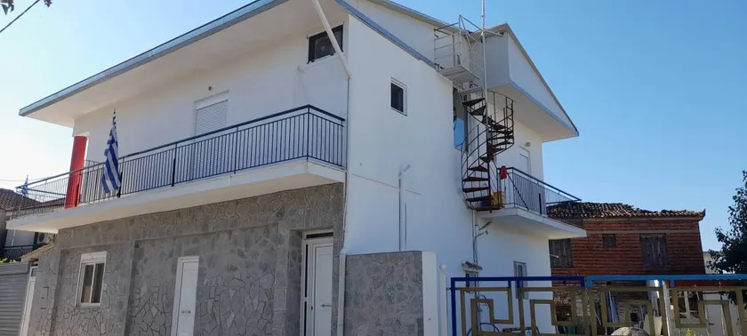 Spacious Room Next to Kalamata Airport, Heart of Messinia - Image 1