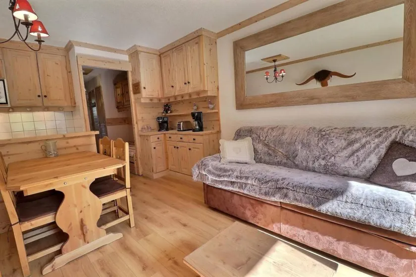 50m from ski slopes, 1st floor, view limited, balcony, 30m², Méribel-Mottaret - Image 1