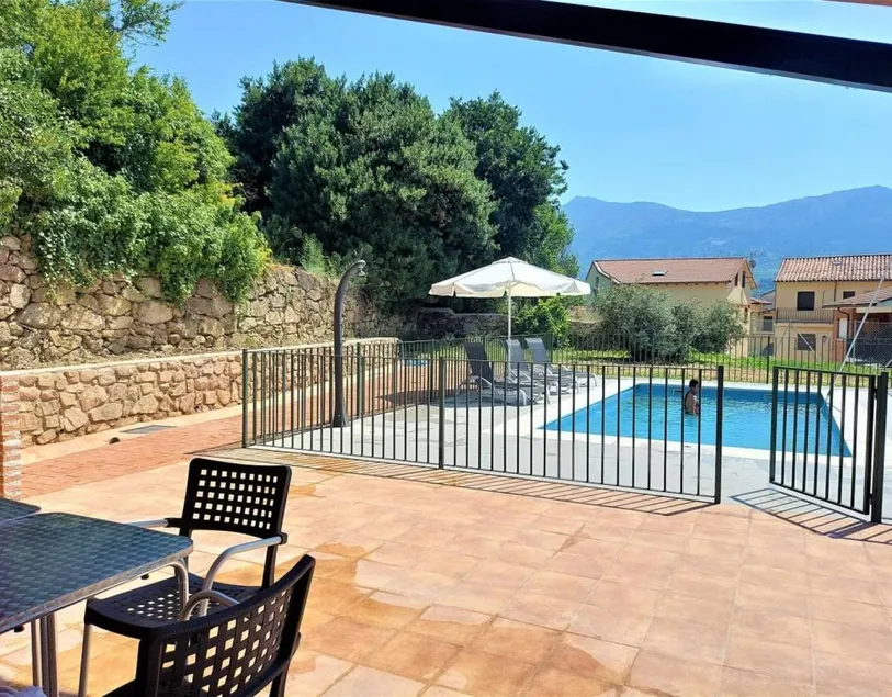Ferienhaus mit privatem Pool, Garten und Sauna | Bergblick - Image 1