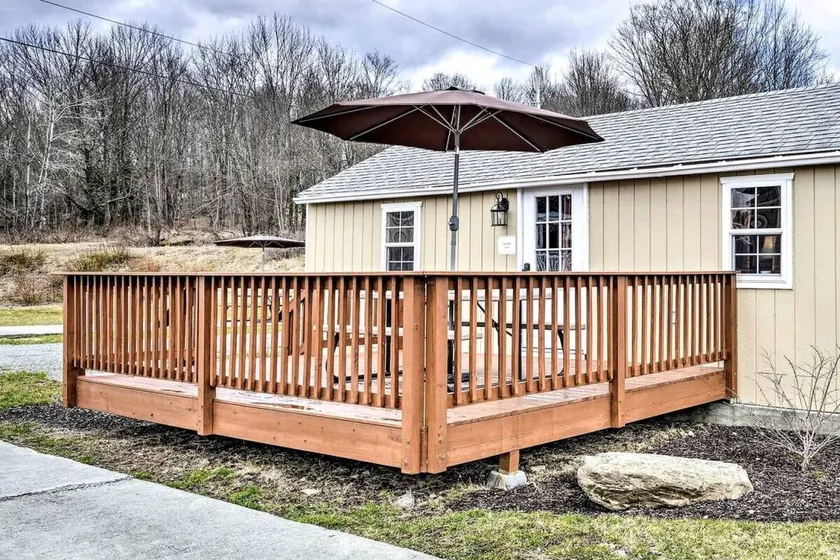 Spacious Cabin for Cozy Group Getaways in Pleasant Mount, Pennsylvania - Image 1