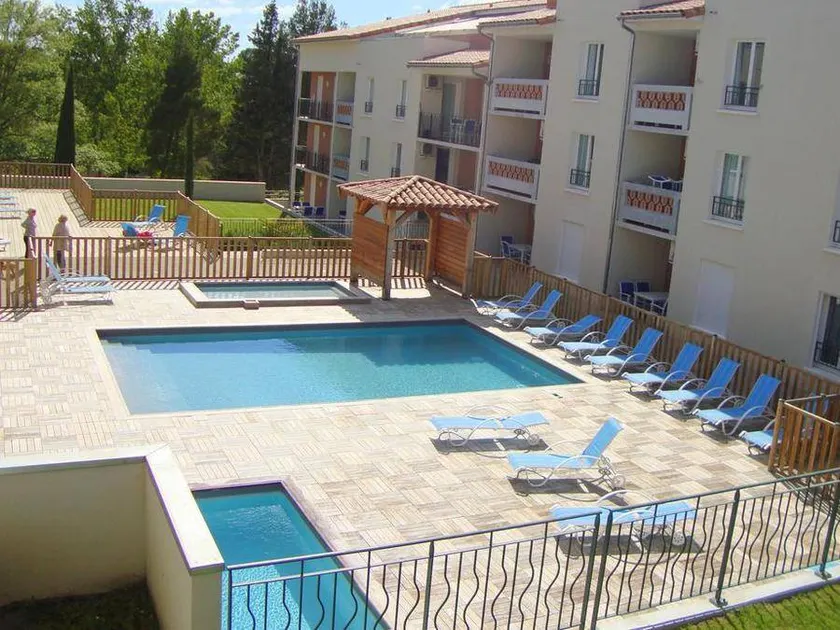 Flat with heated pool | Pets allowed - Image 1