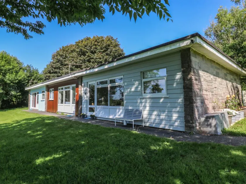 Family-oriented cottage with garden | Pets are welcome - Image 1