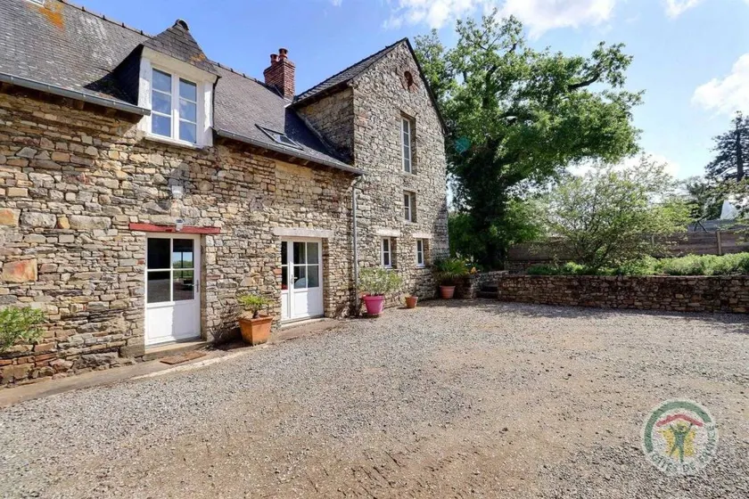 Gite with barbecue, terrace & garden - Image 1