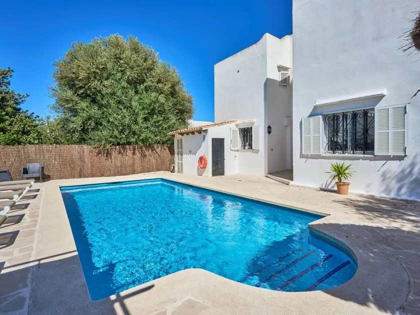 Fully equipped nice house with garden, private pool & barbeque | Beach nearby - Image 1