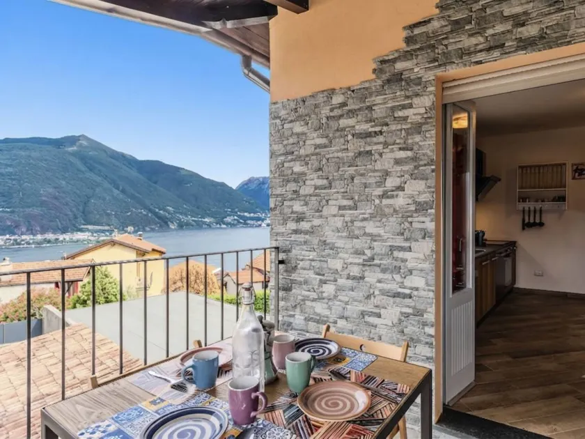 Apartamento vacacional con jardín | Vistas a la naturaleza - Image 1