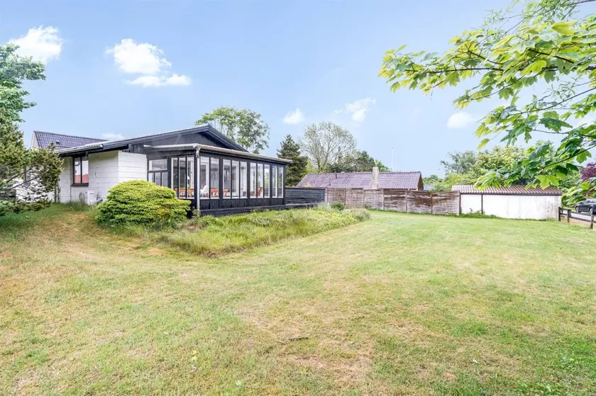 Fully equipped house with barbecue, garden & terrace | Pets are welcome - Image 1