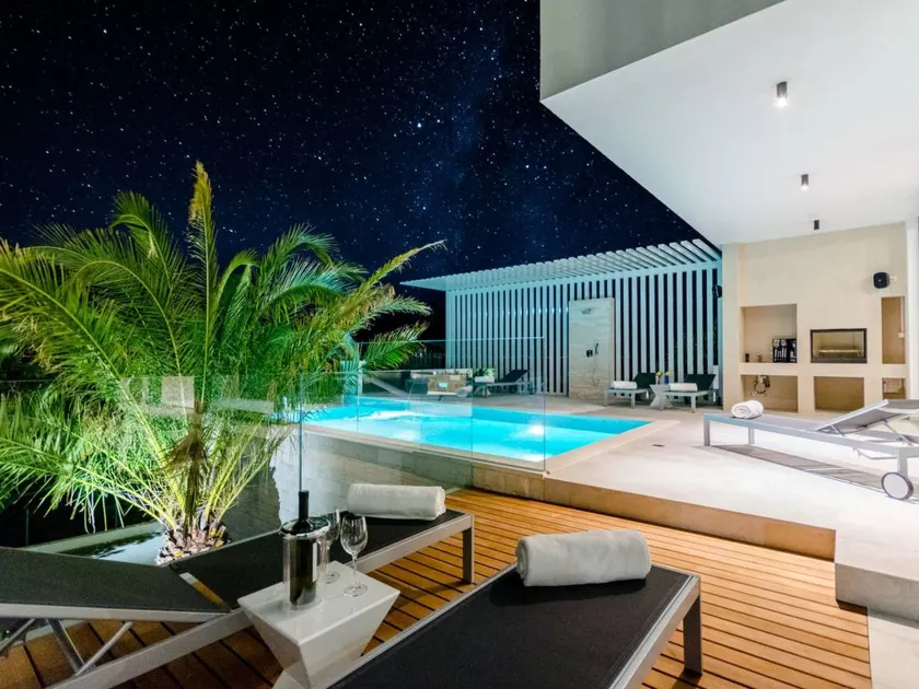Wunderschönes Ferienhaus in Sutivan mit Privatem Pool - Image 1