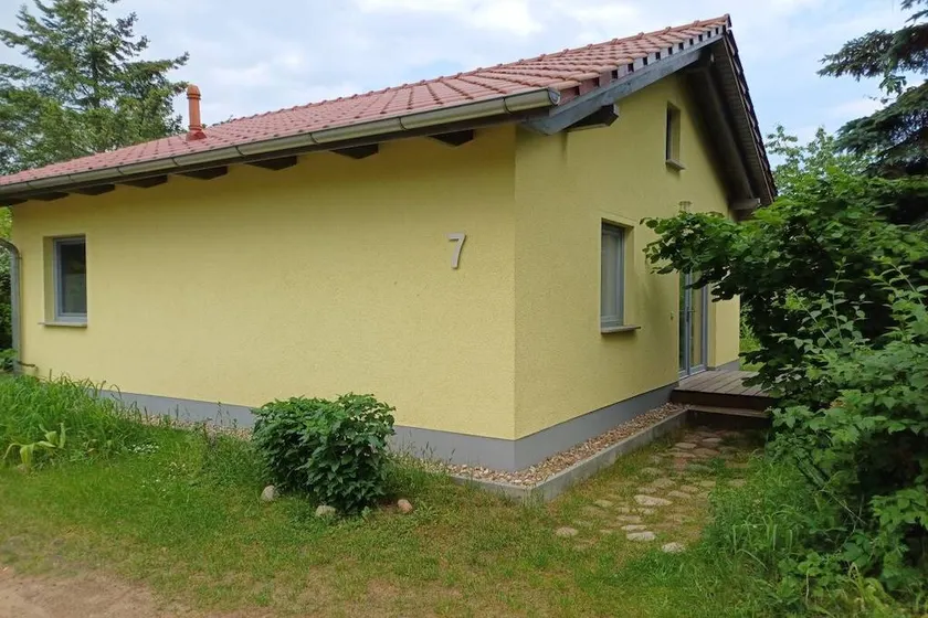 Ferienhaus mit Terrasse und Garten - Image 1