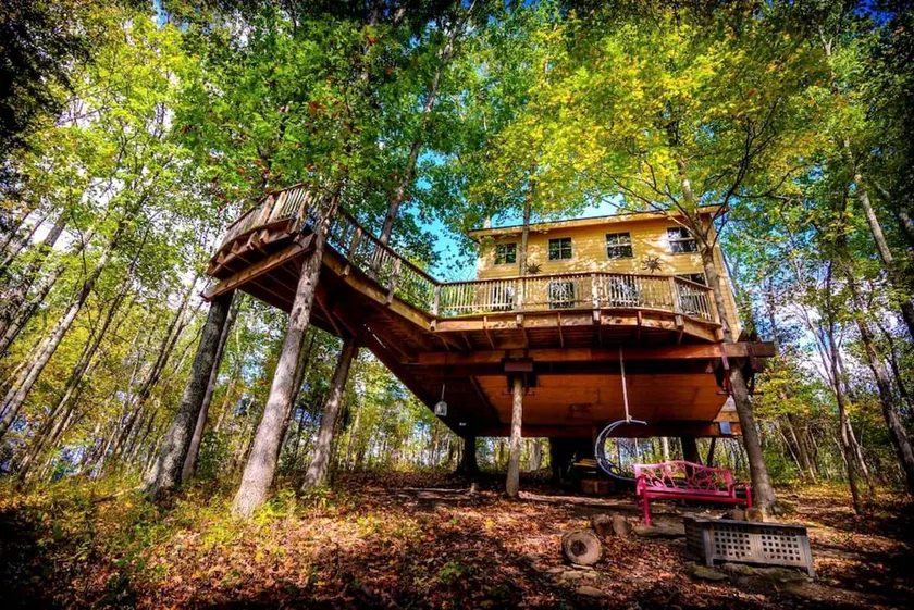Magical Family Tree House in Secluded Woodland near Germantown, Kentucky - Image 1