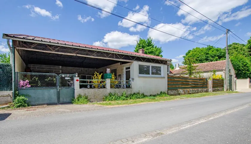 Gite with garden, terrace & BBQ - Image 1